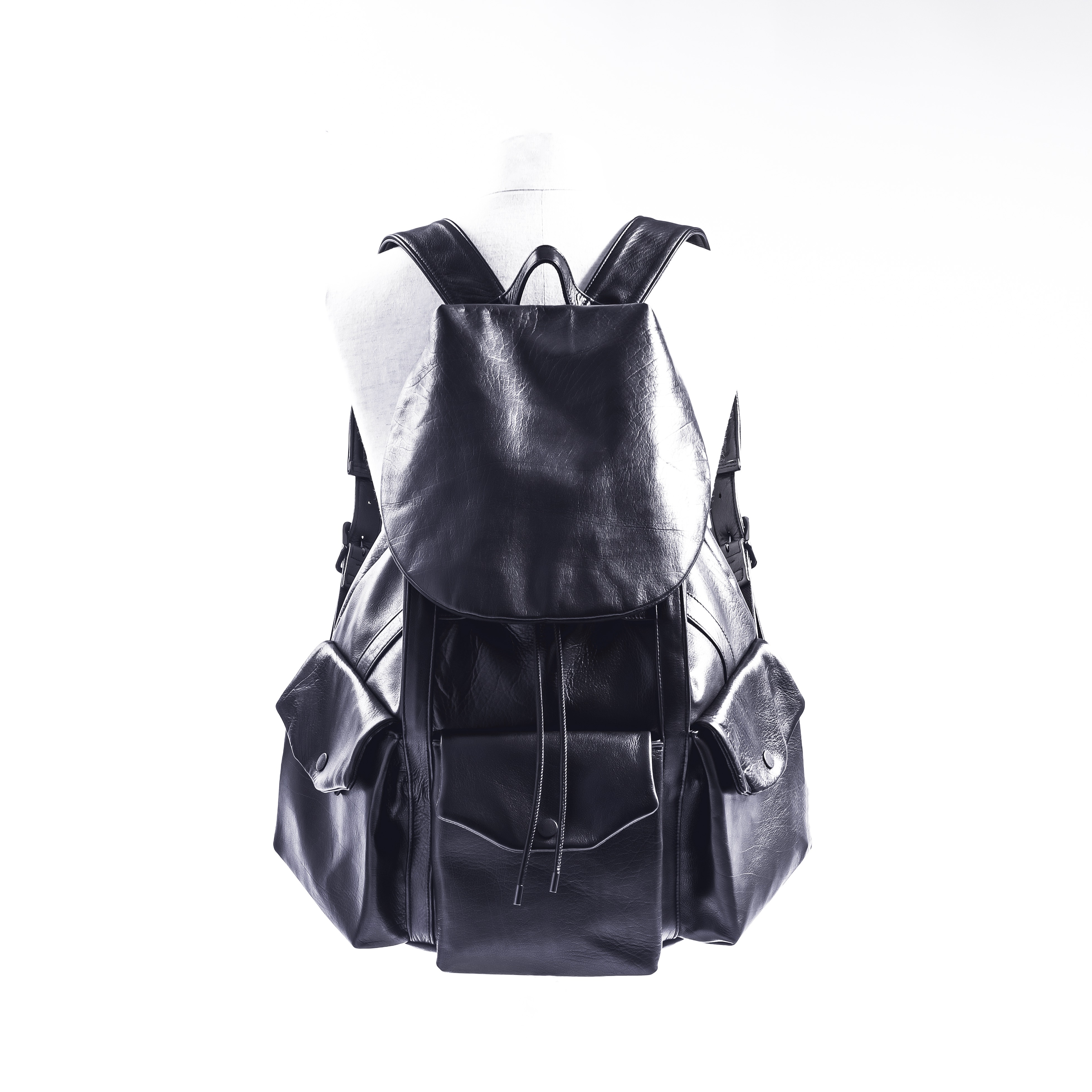 3pockets Pack (Three Pocket Backpack) -A Leather Eraser – A